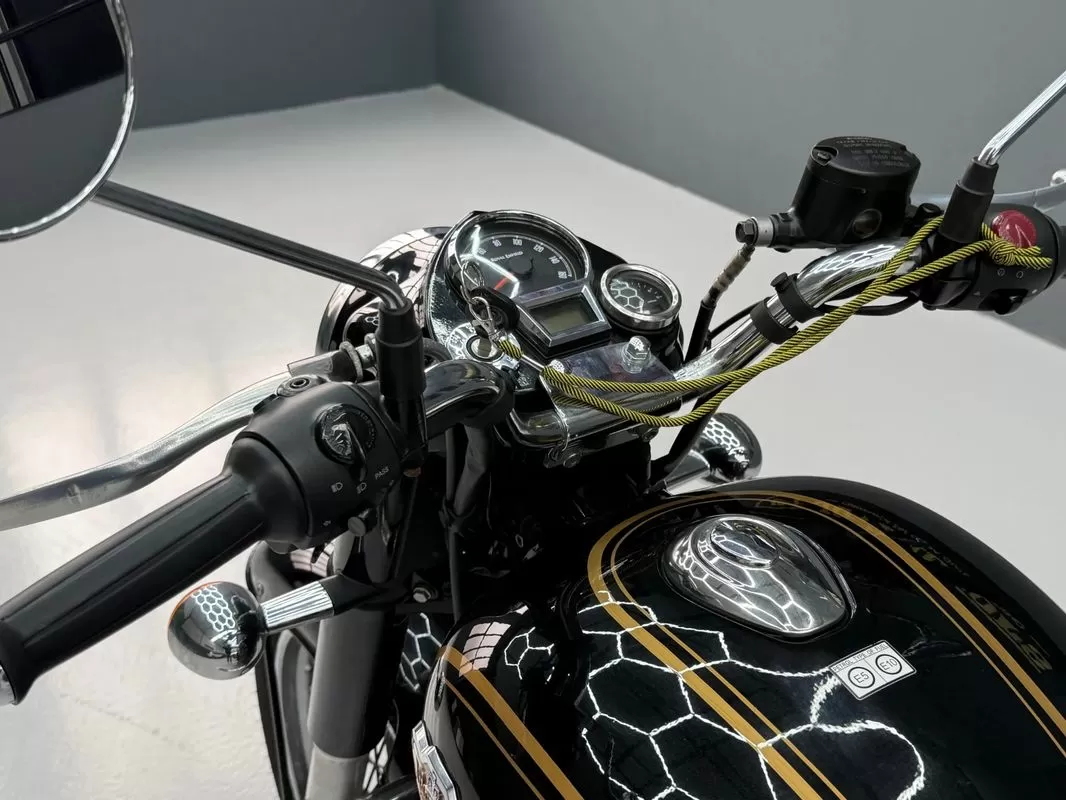 Royal Enfield Bullet 350 - foto 8