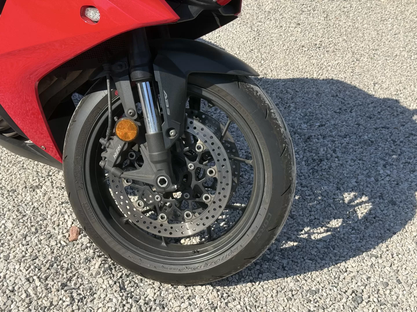 Honda CBR 650R - foto 2