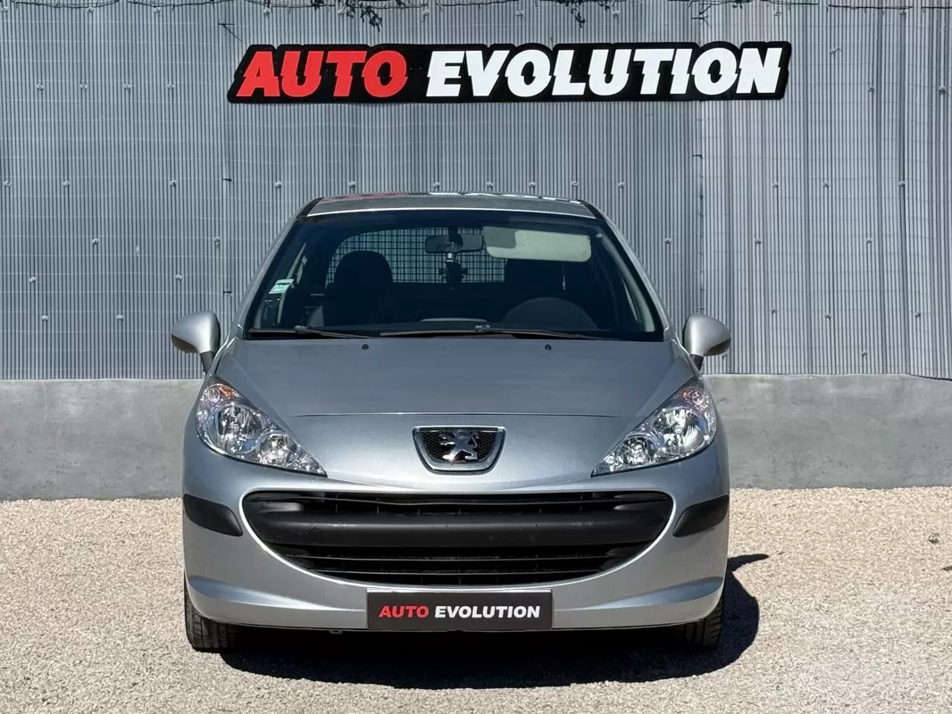 Peugeot  207 1.4 HDI Van - foto 2