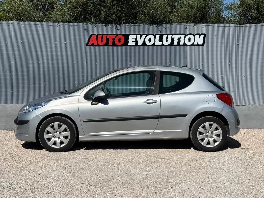 Peugeot  207 1.4 HDI Van - foto 3