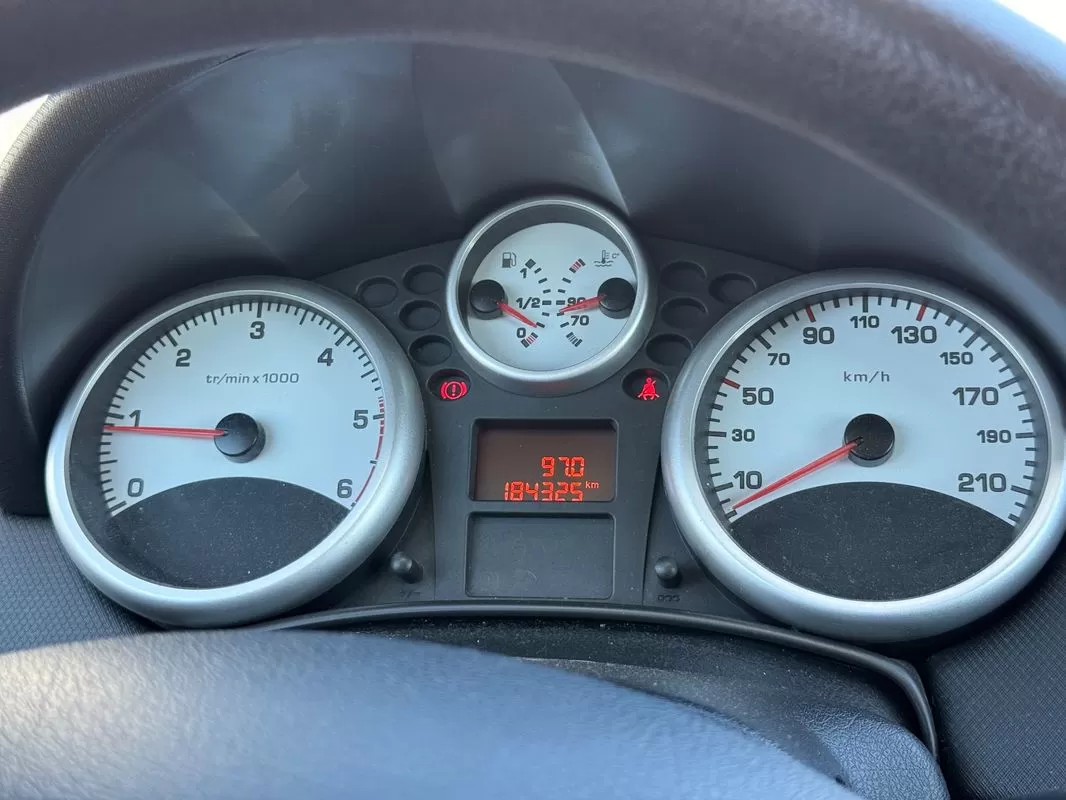 Peugeot  207 1.4 HDI Van - foto 8
