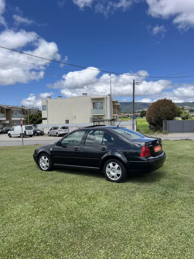VW Bora 1.9 TDi Highline - foto 3