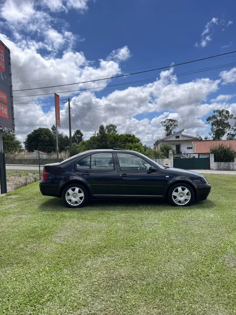 VW Bora 1.9 TDi Highline - foto 6