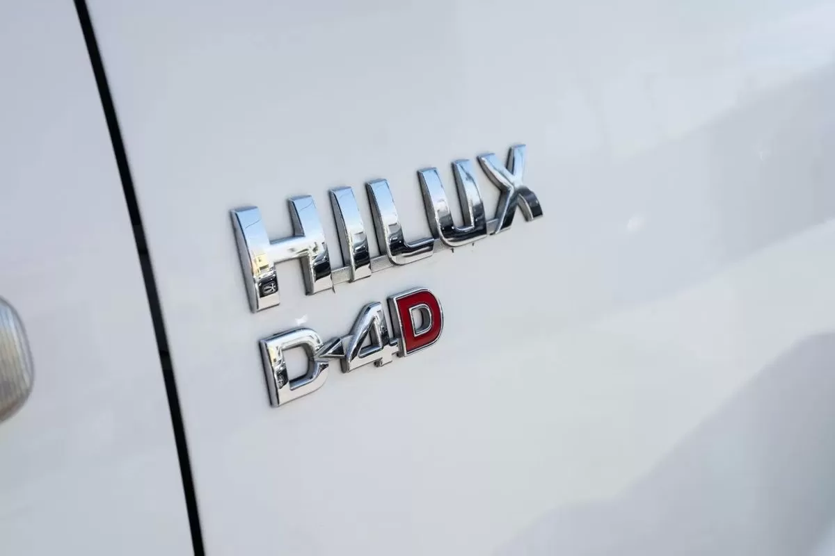 Toyota Hilux 2.5 D-4D 4WD CE AC - foto 4