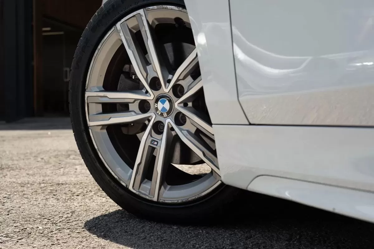 BMW 116 d Pack Desportivo M Auto - foto 6