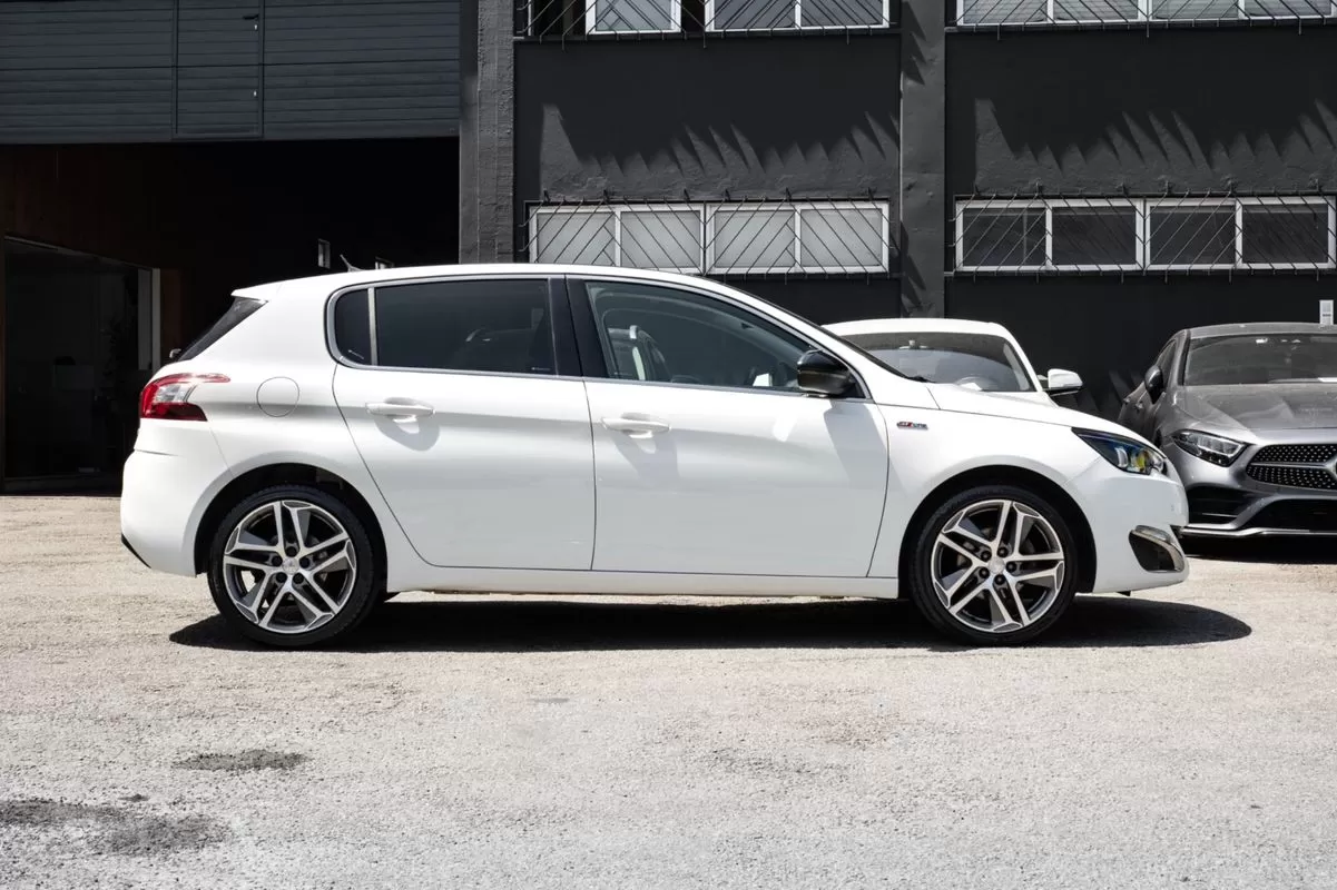 Peugeot 308 1.6 BlueHDi GT Line - foto 3
