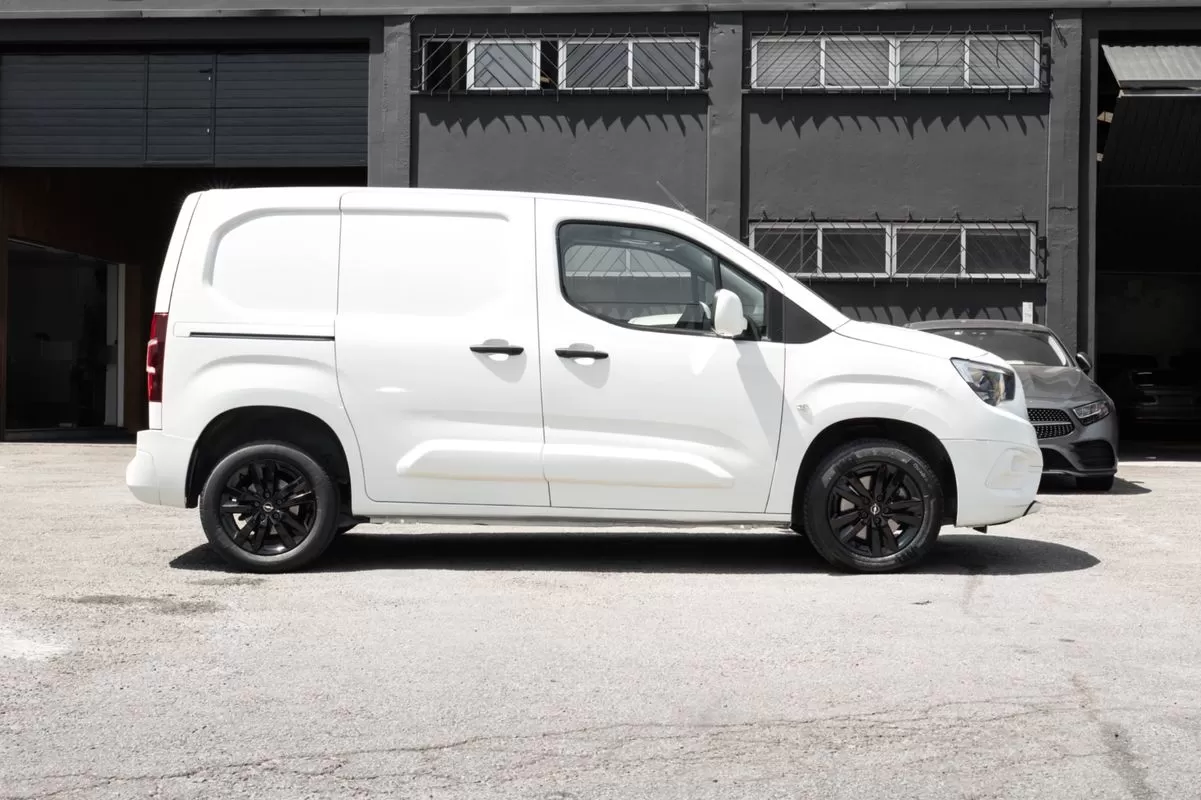 Opel  Combo - foto 2