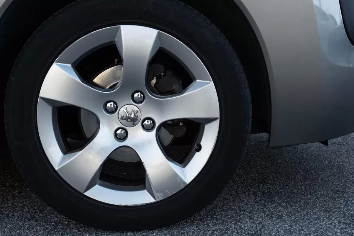Peugeot 3008 1.6 HDi Allure - foto 6
