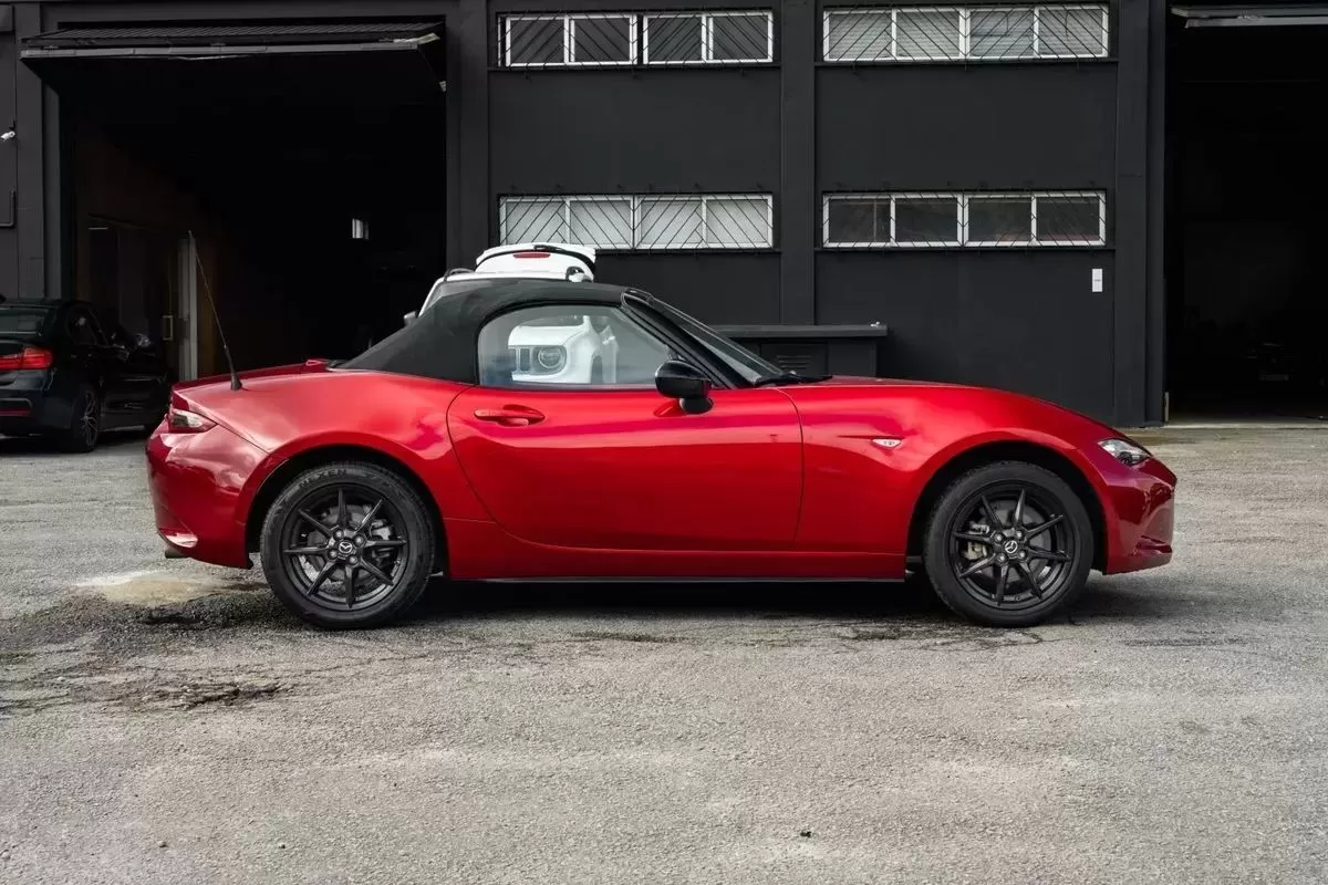 Mazda MX-5 1.5 Sky-G Essence - foto 4