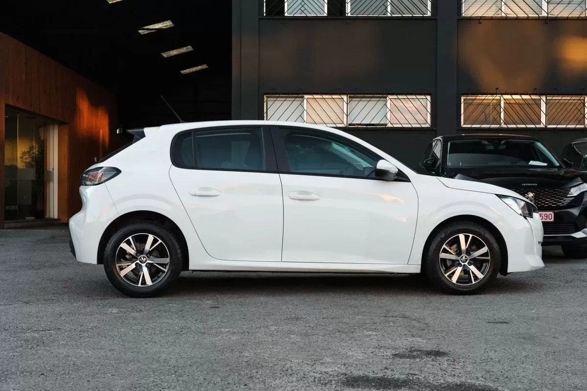 Peugeot 208 1.5 BlueHDi Allure - foto 3