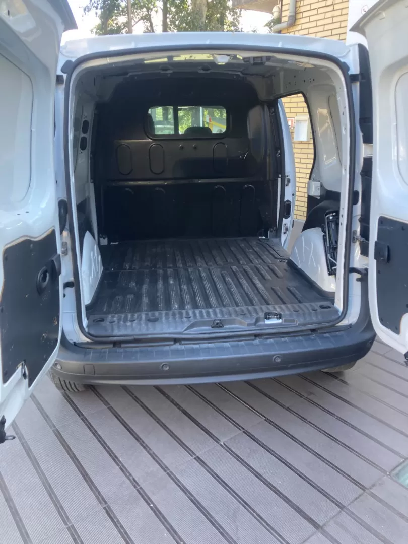 Renault  KANGOO - foto 8
