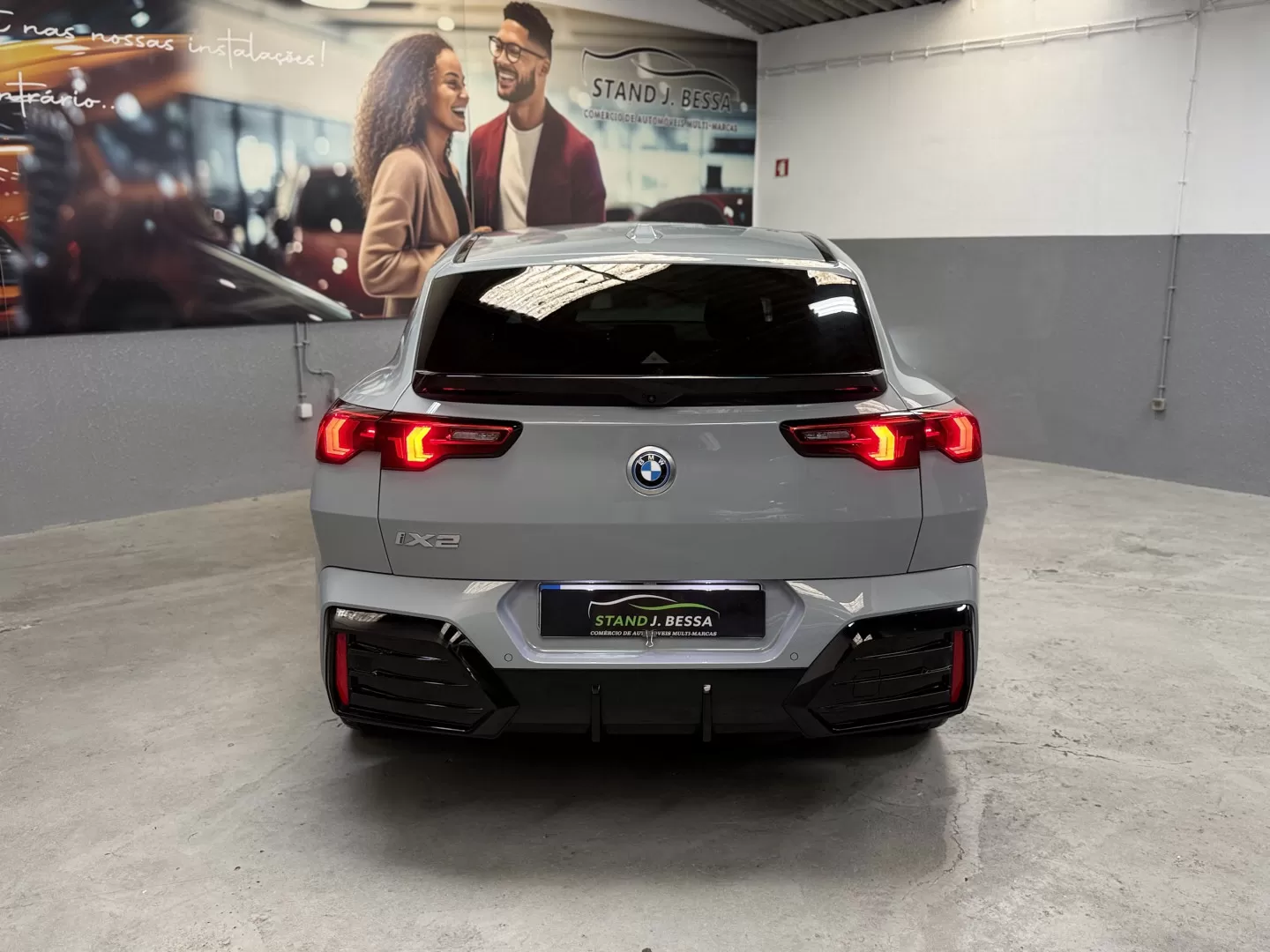 BMW iX2 eDrive20 Pack Desportivo M - foto 8