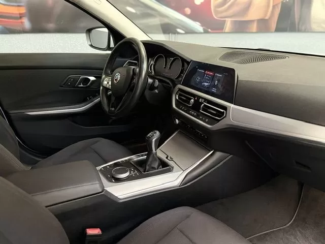 BMW 318 d xDrive Advantage - foto 7