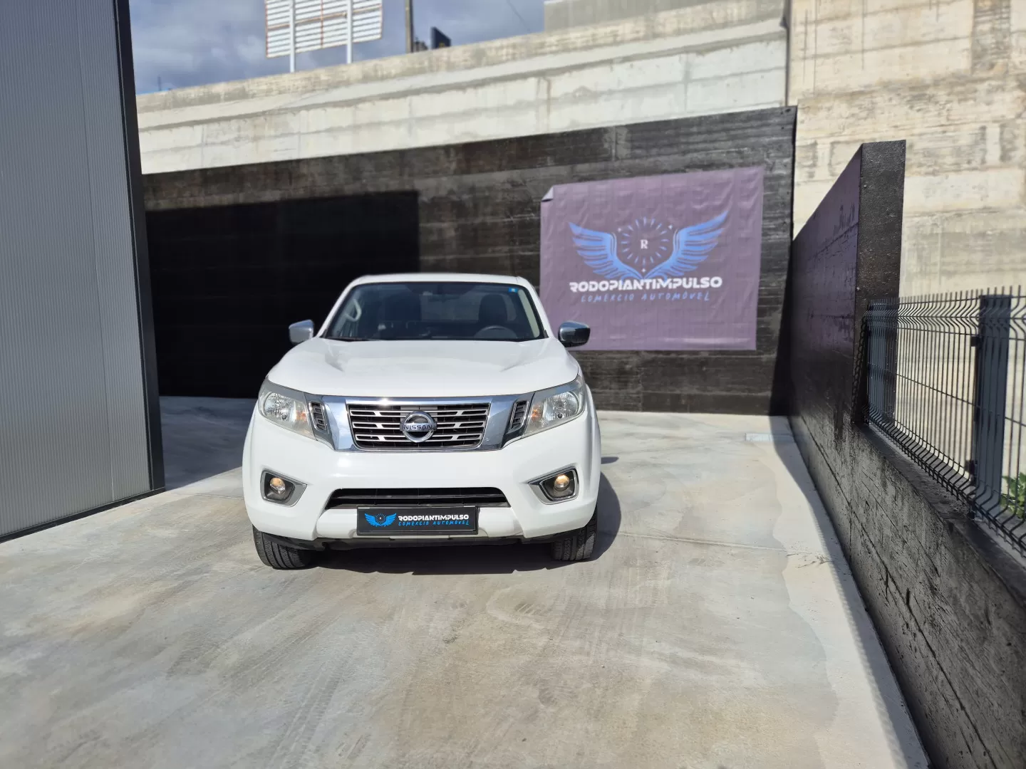 Nissan Navara 2.3 dCi CD 4WD Acenta - foto 2