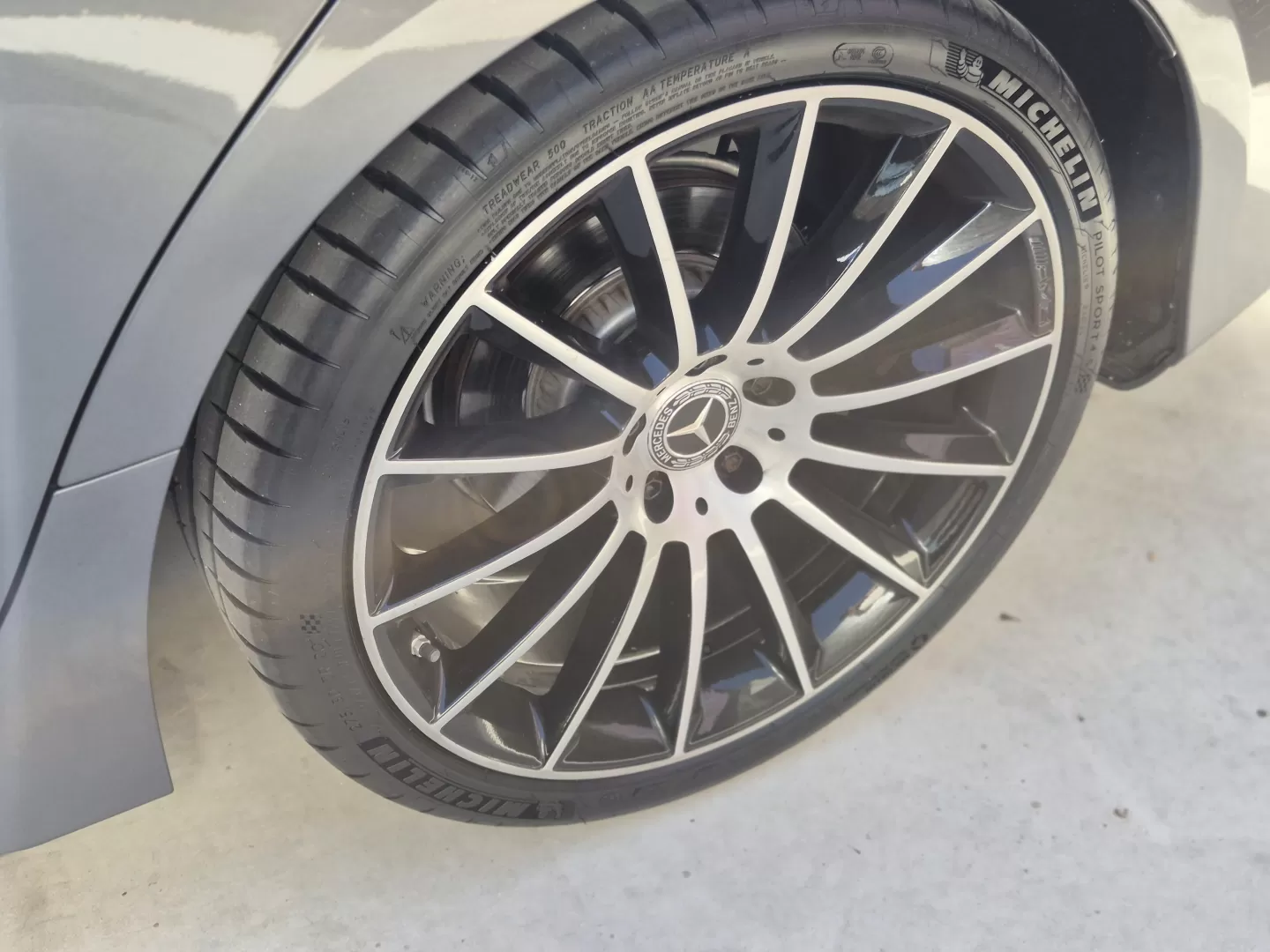 Mercedes-Benz CLS 300 d 9G-TRONIC AMG Line - foto 6