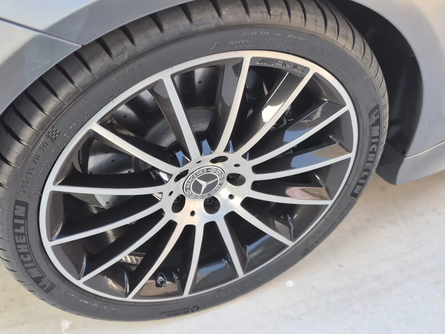 Mercedes-Benz CLS 300 d 9G-TRONIC AMG Line - foto 5