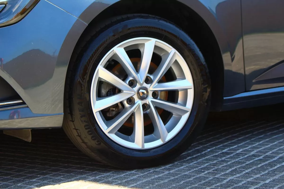 Renault Mégane Sport Tourer 1.5 dCi Limited - foto 2