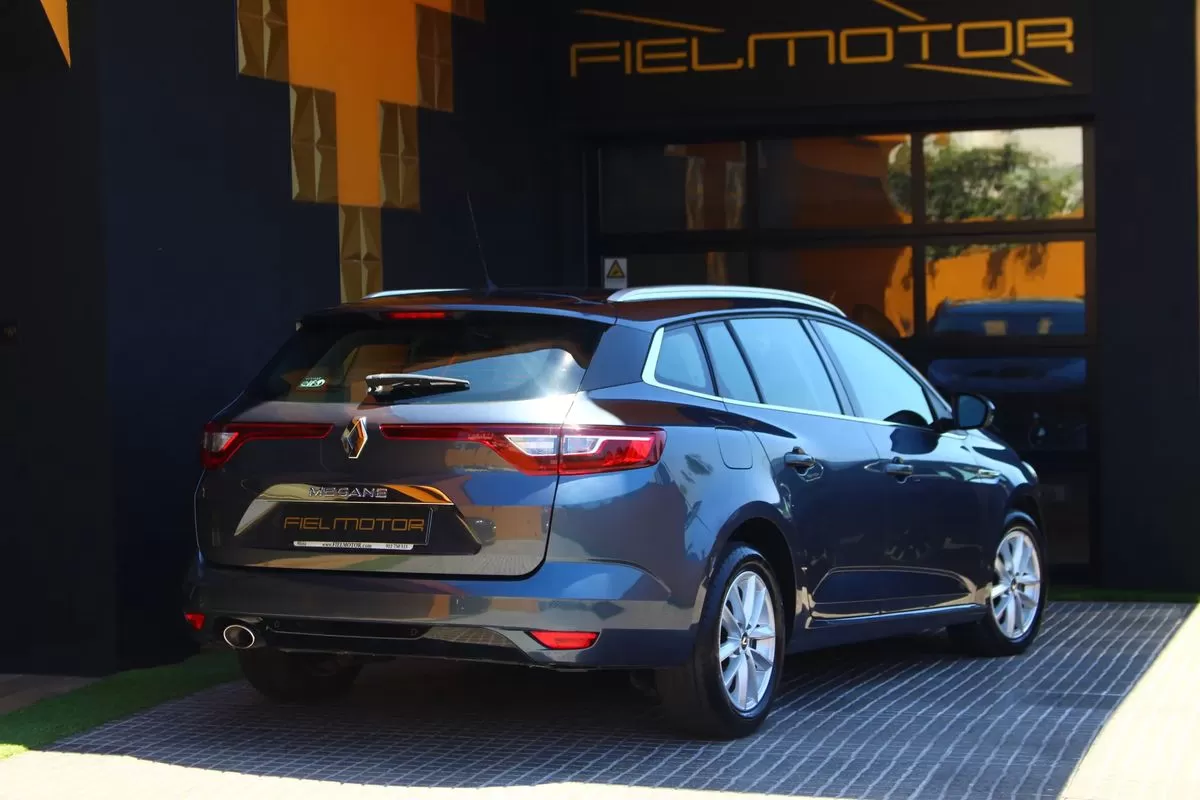 Renault Mégane Sport Tourer 1.5 dCi Limited - foto 4