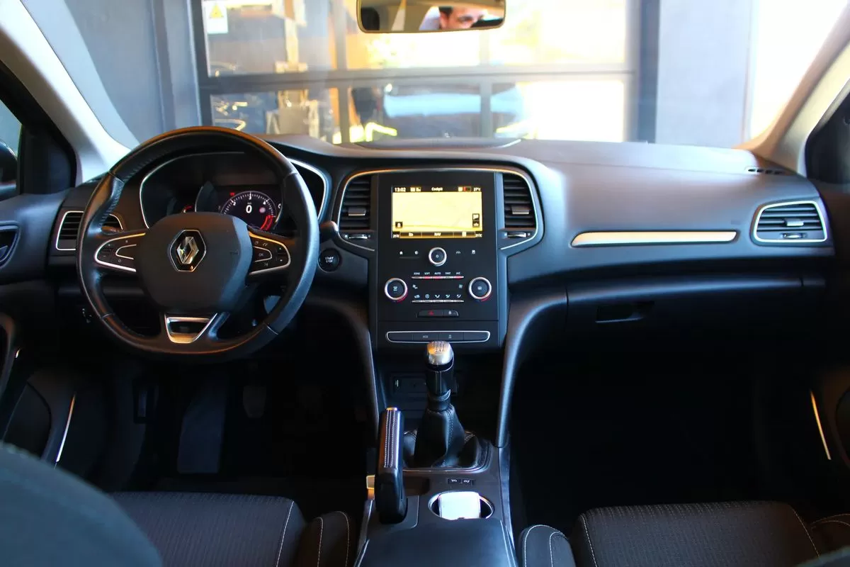 Renault Mégane Sport Tourer 1.5 dCi Limited - foto 6