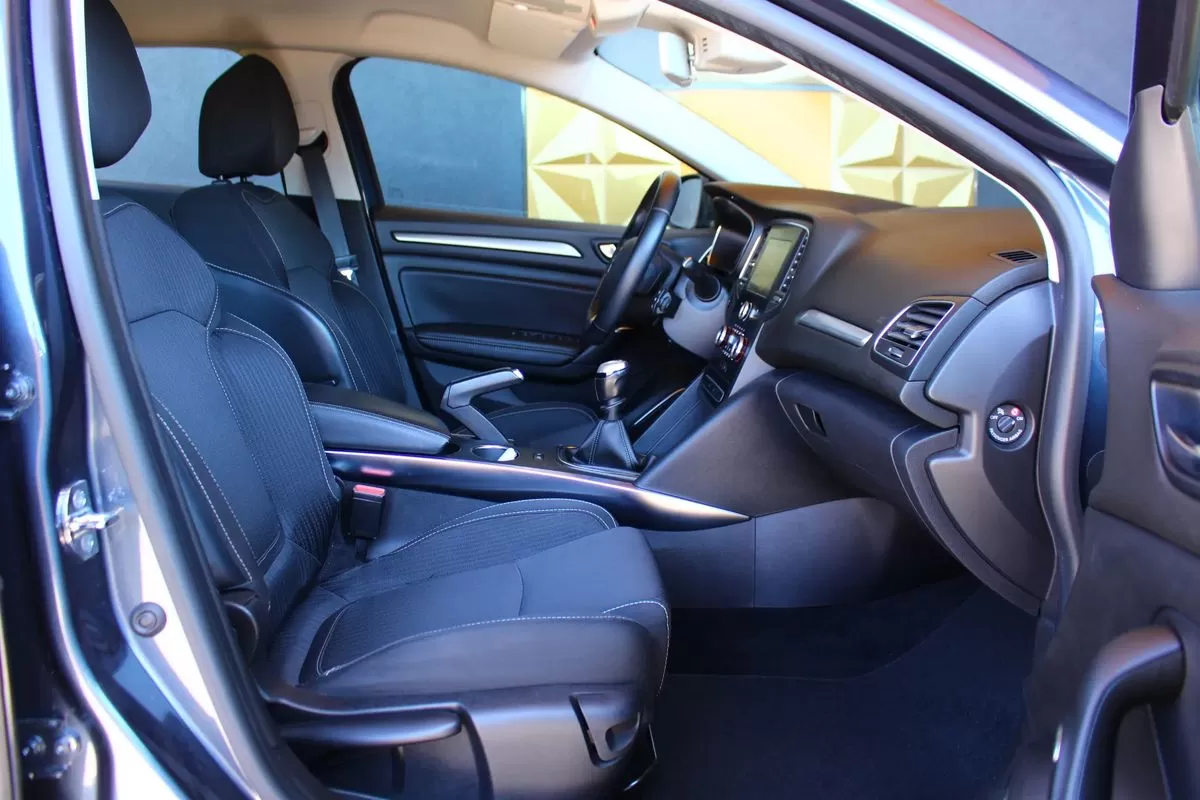 Renault Mégane Sport Tourer 1.5 dCi Limited - foto 8