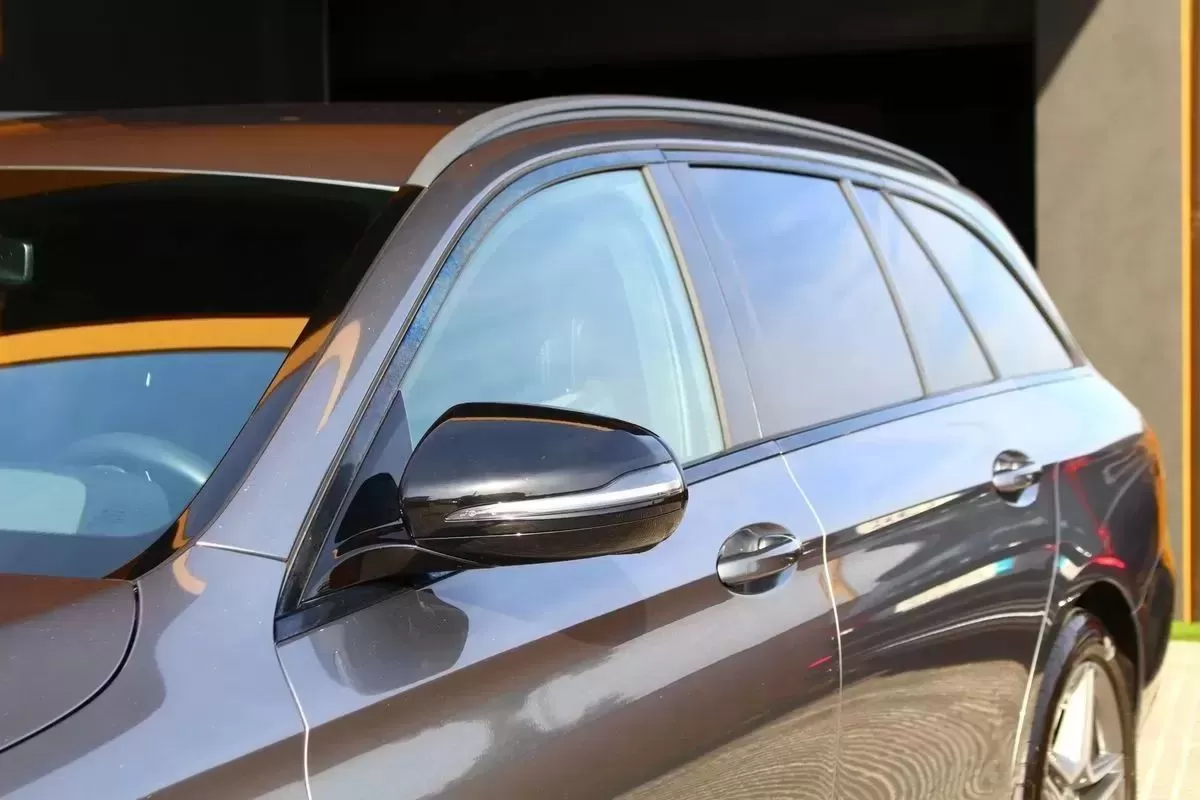 Mercedes-Benz E 300 de AMG Line - foto 4