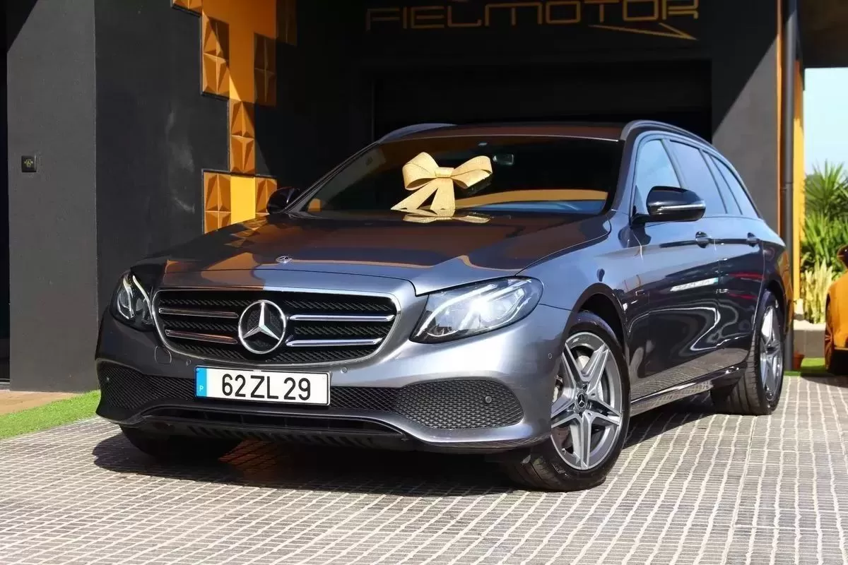 Mercedes-Benz E 300 de AMG Line - foto 5