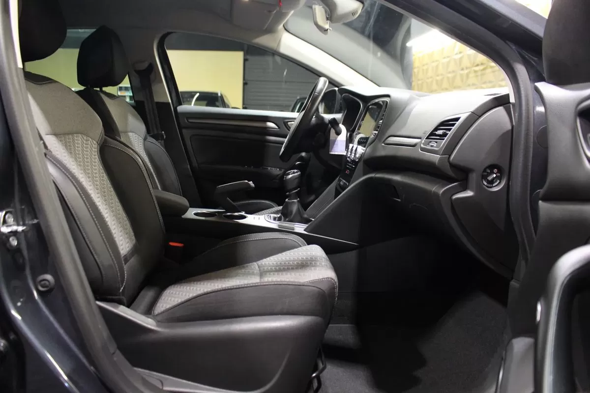 Renault Mégane Sport Tourer 1.5 Blue dCi Limited - foto 7