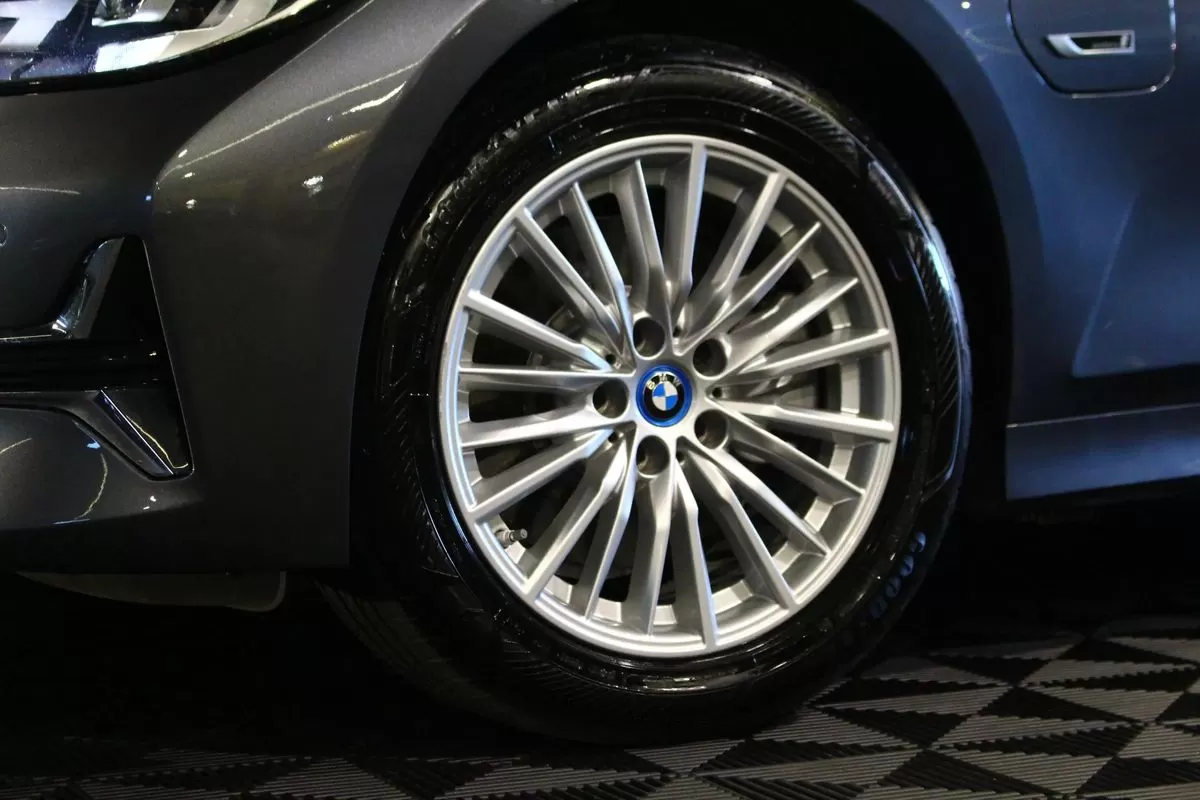 BMW 320 e Line Luxury Auto - foto 3