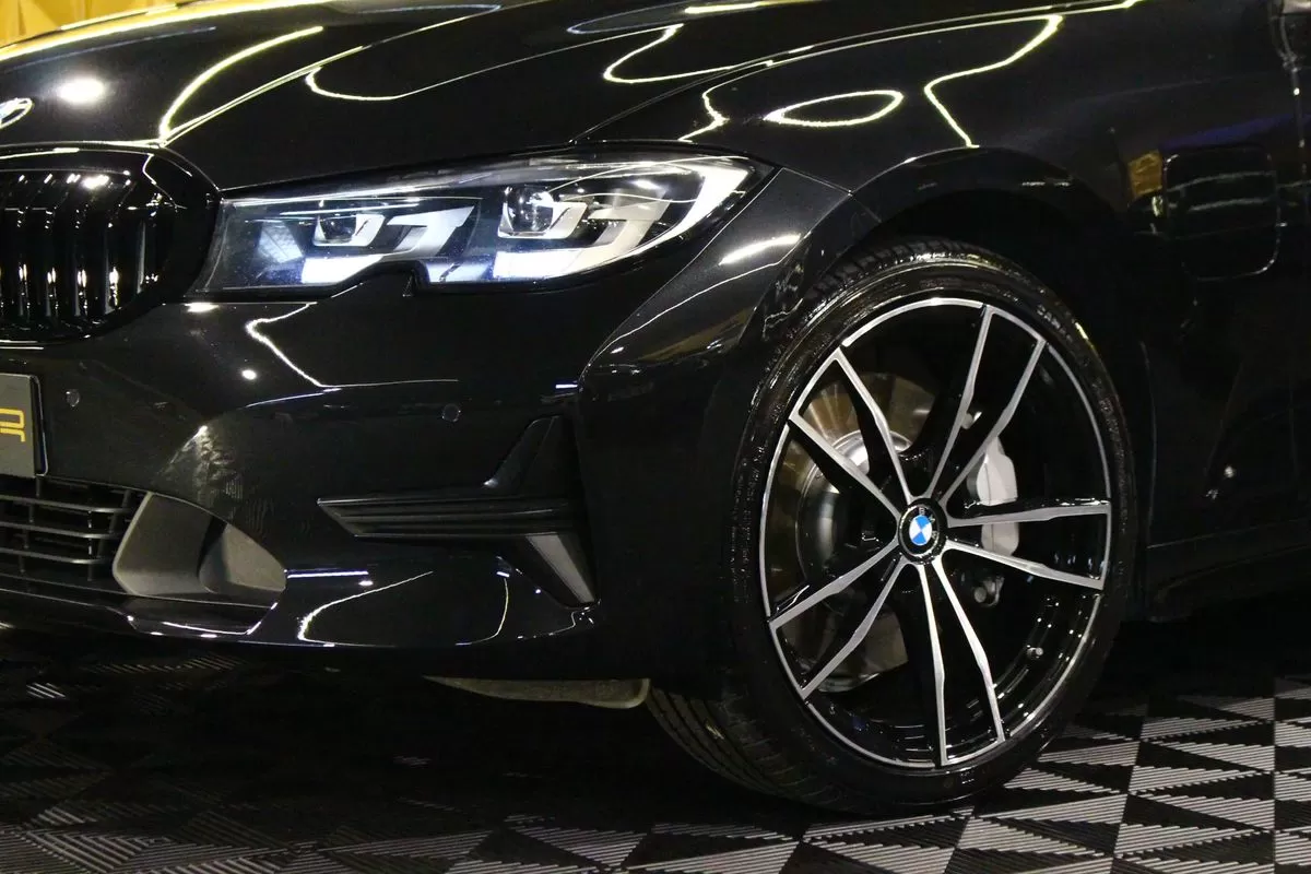 BMW 330 e Line Luxury Auto - foto 2