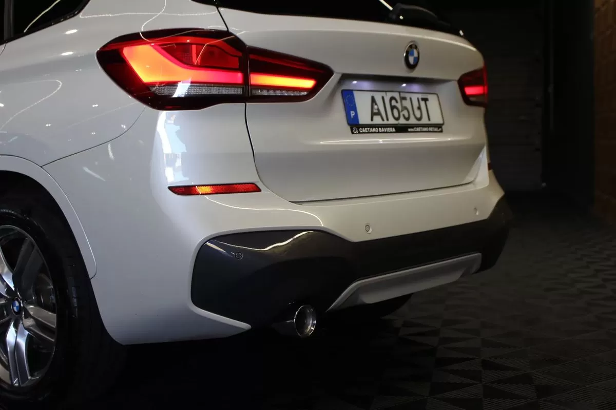 BMW X1 16 d sDrive Pack M Auto - foto 5