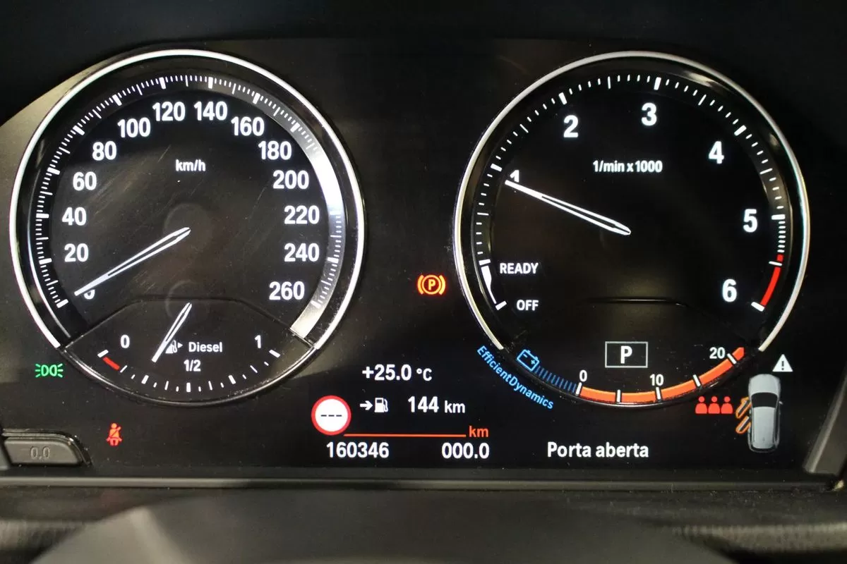 BMW X1 16 d sDrive Pack M Auto - foto 6