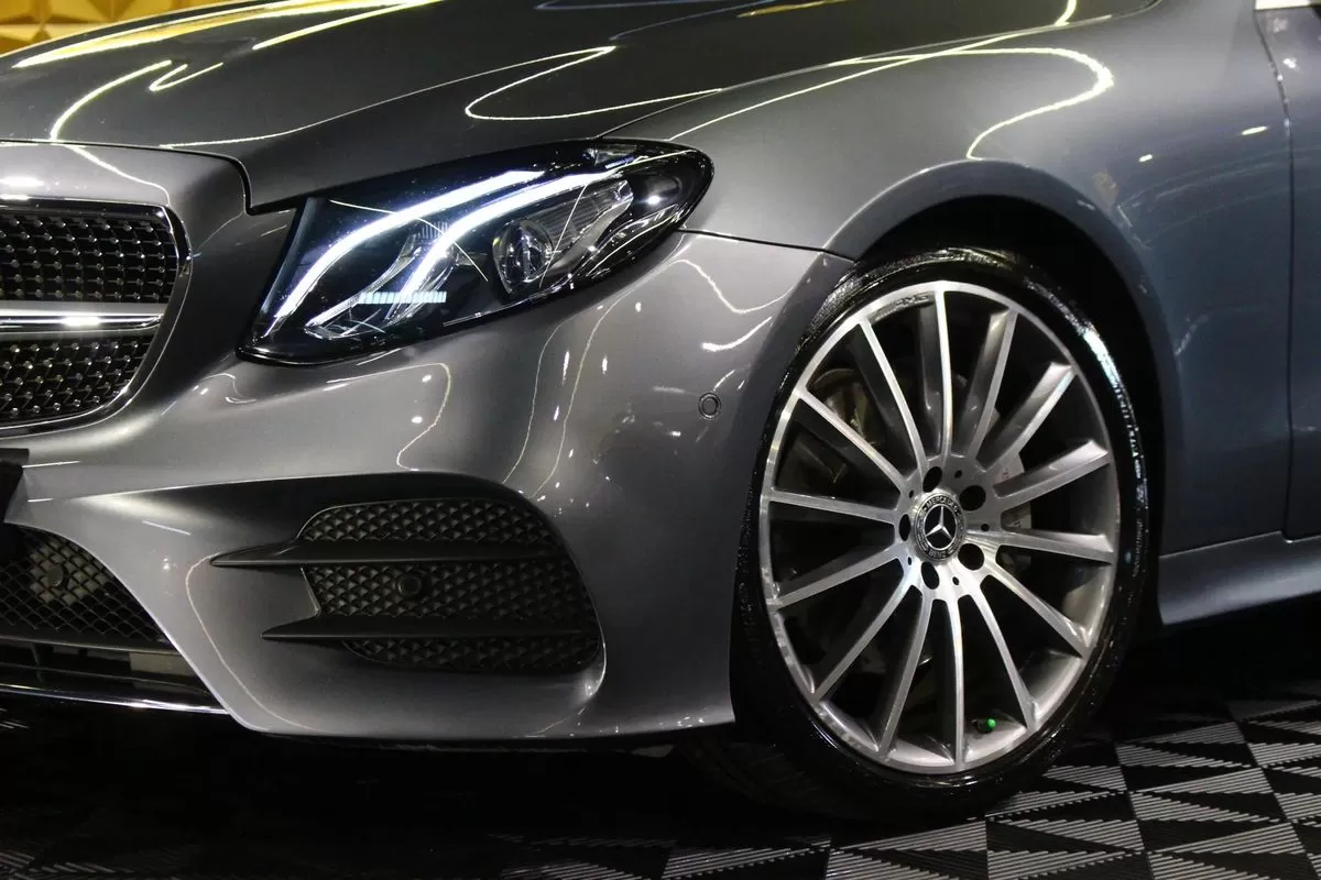 Mercedes-Benz E 220 d AMG Line - foto 3