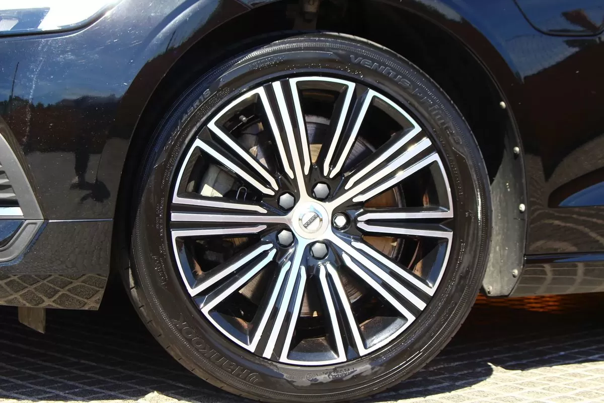 Volvo V60 2.0 T6 AWD TE Inscription - foto 3