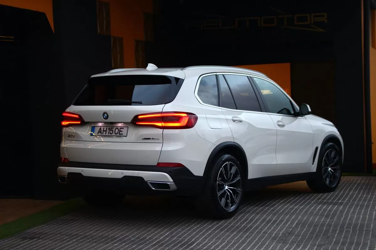 BMW X5 45 e xDrive Pack M - foto 6