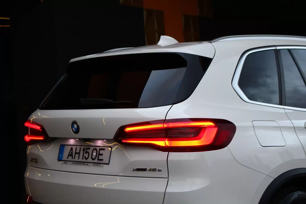 BMW X5 45 e xDrive Pack M - foto 8
