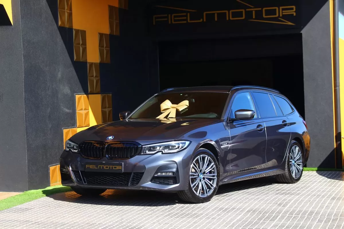 BMW 320