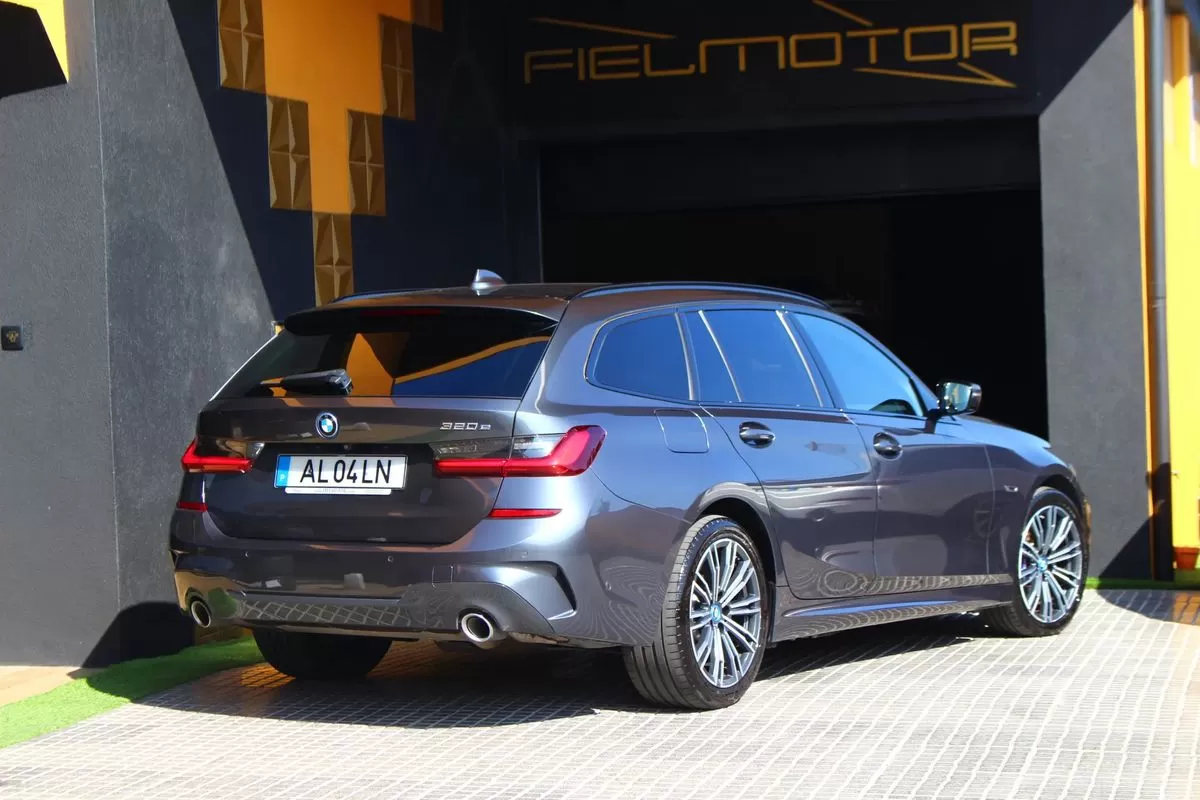 BMW 320 - foto 4