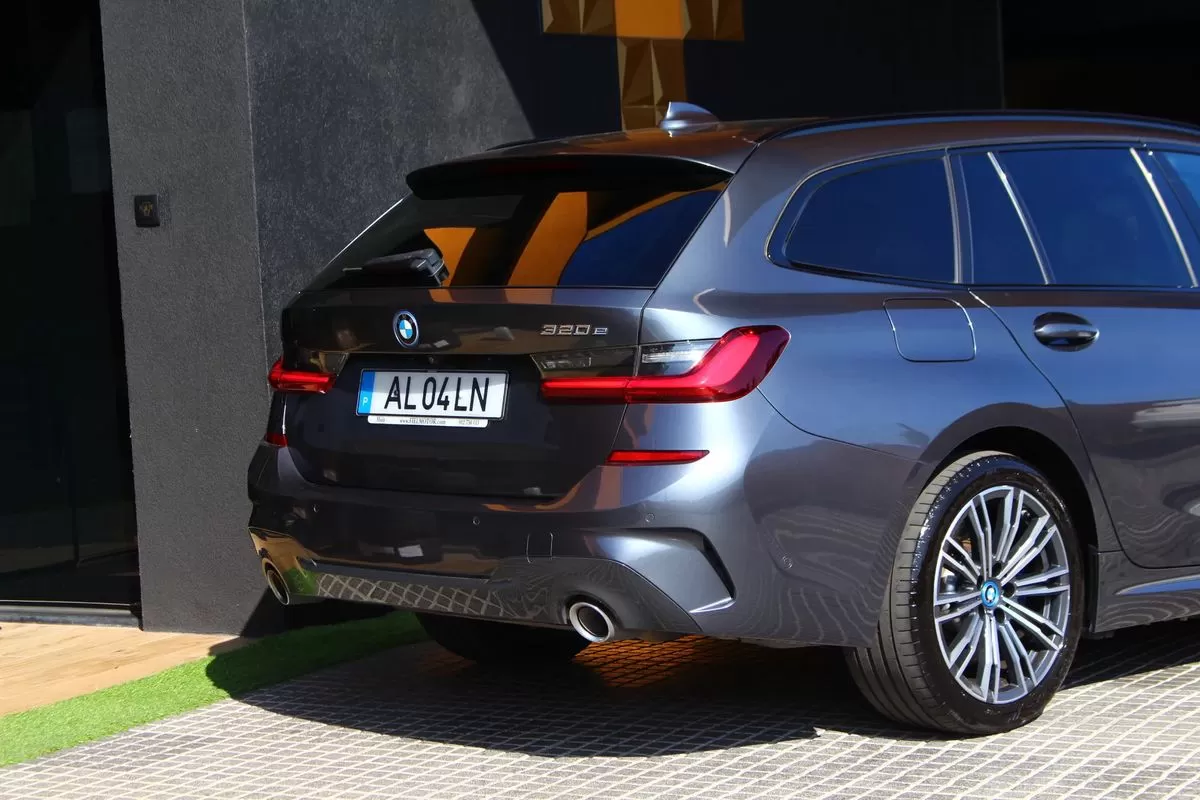 BMW 320 - foto 5