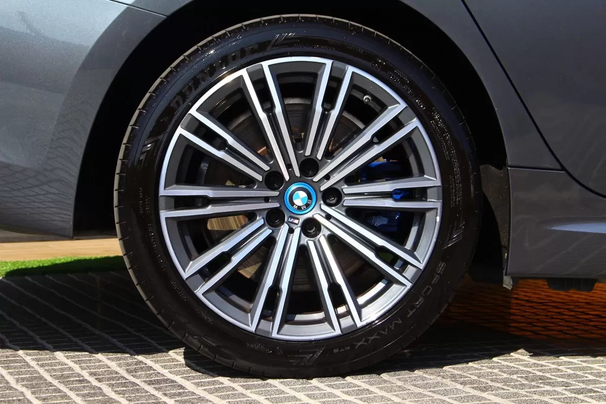 BMW 320 - foto 7