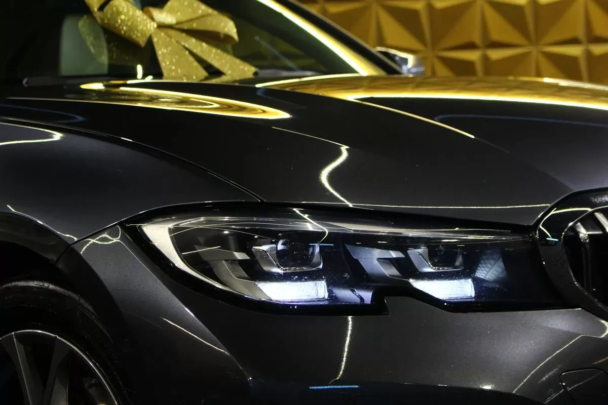 BMW 318 d Line Luxury Auto - foto 2