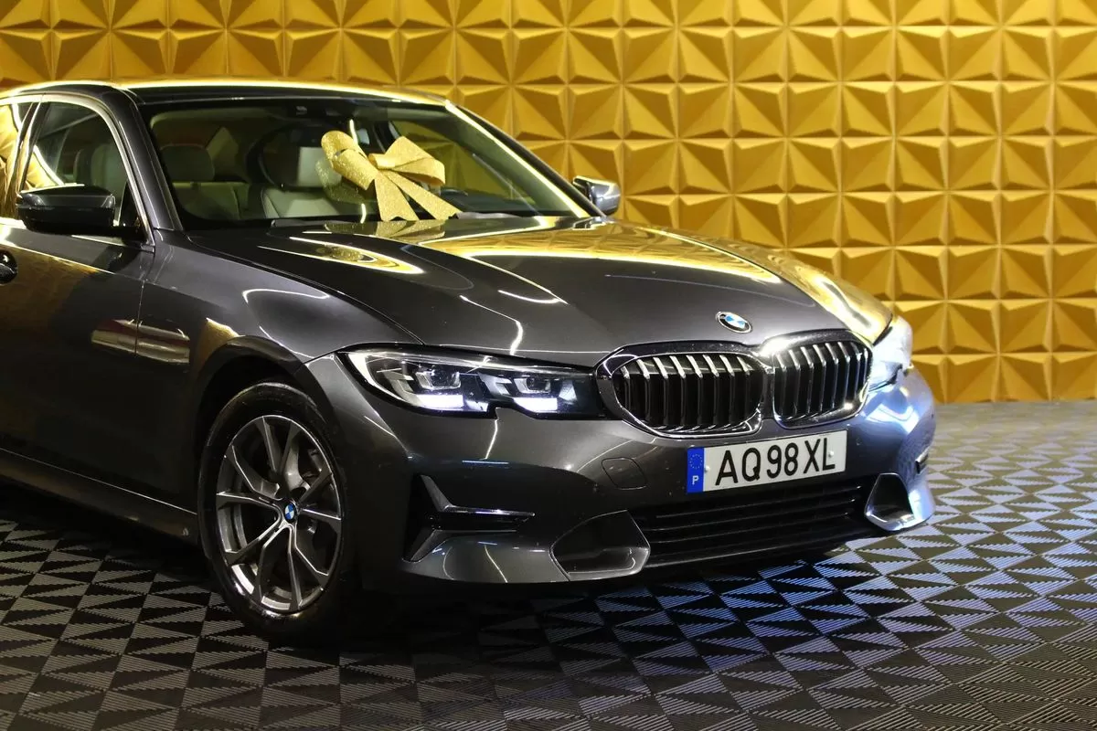BMW 318 d Line Luxury Auto - foto 4