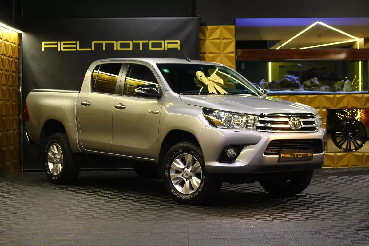 Toyota Hilux  2 4 D  4d 4wd Tracker
