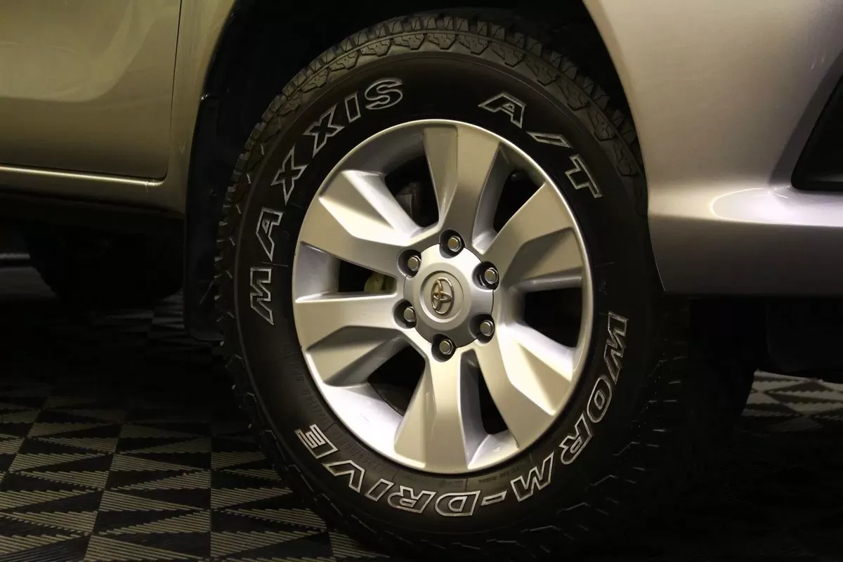 Toyota Hilux  2 4 D  4d 4wd Tracker - foto 5