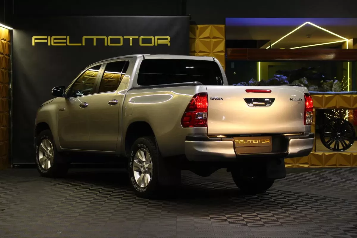 Toyota Hilux  2 4 D  4d 4wd Tracker - foto 7