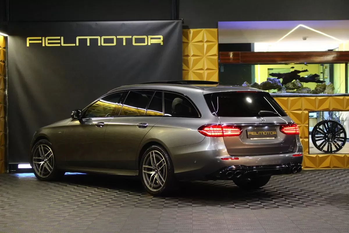 Mercedes-Benz E 53 AMG 4Matic+ - foto 5