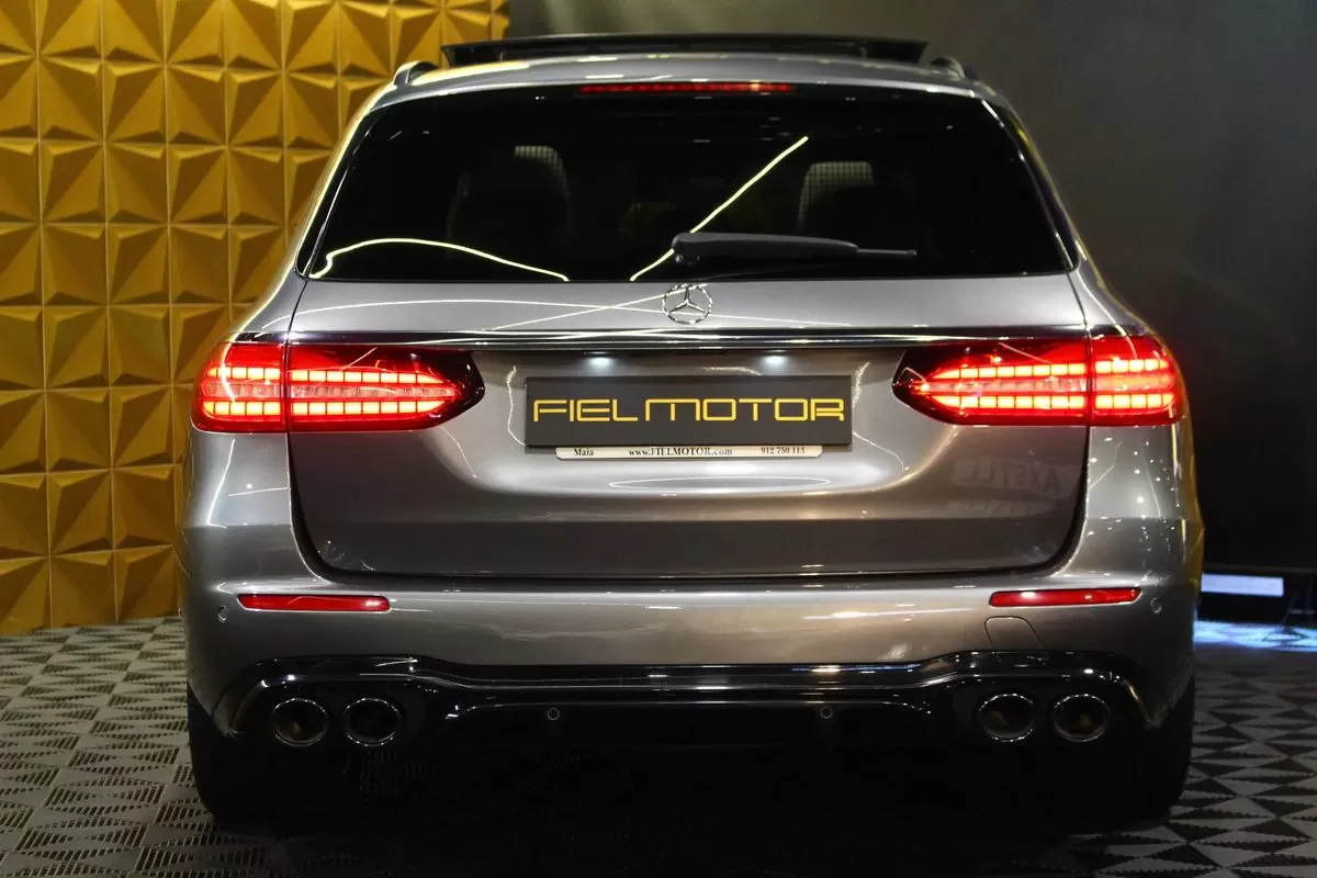 Mercedes-Benz E 53 AMG 4Matic+ - foto 7