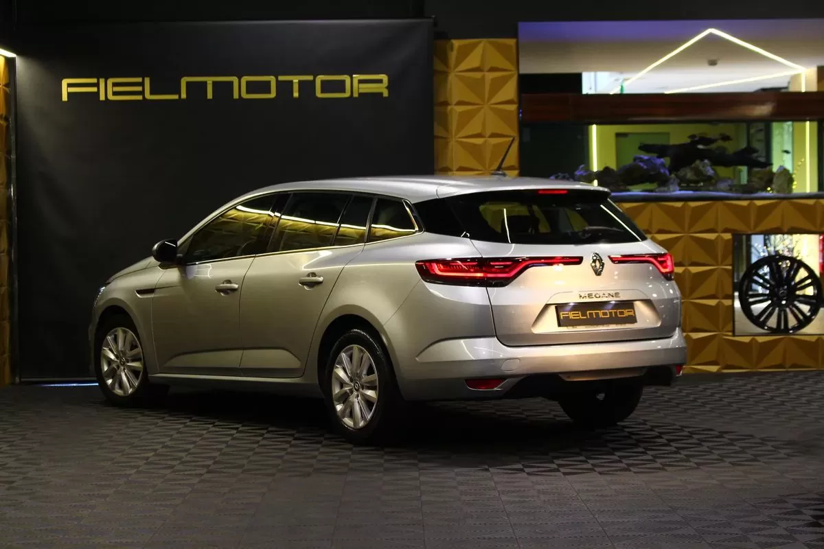 Renault Mégane Sport Tourer 1.5 Blue dCi Limited - foto 7