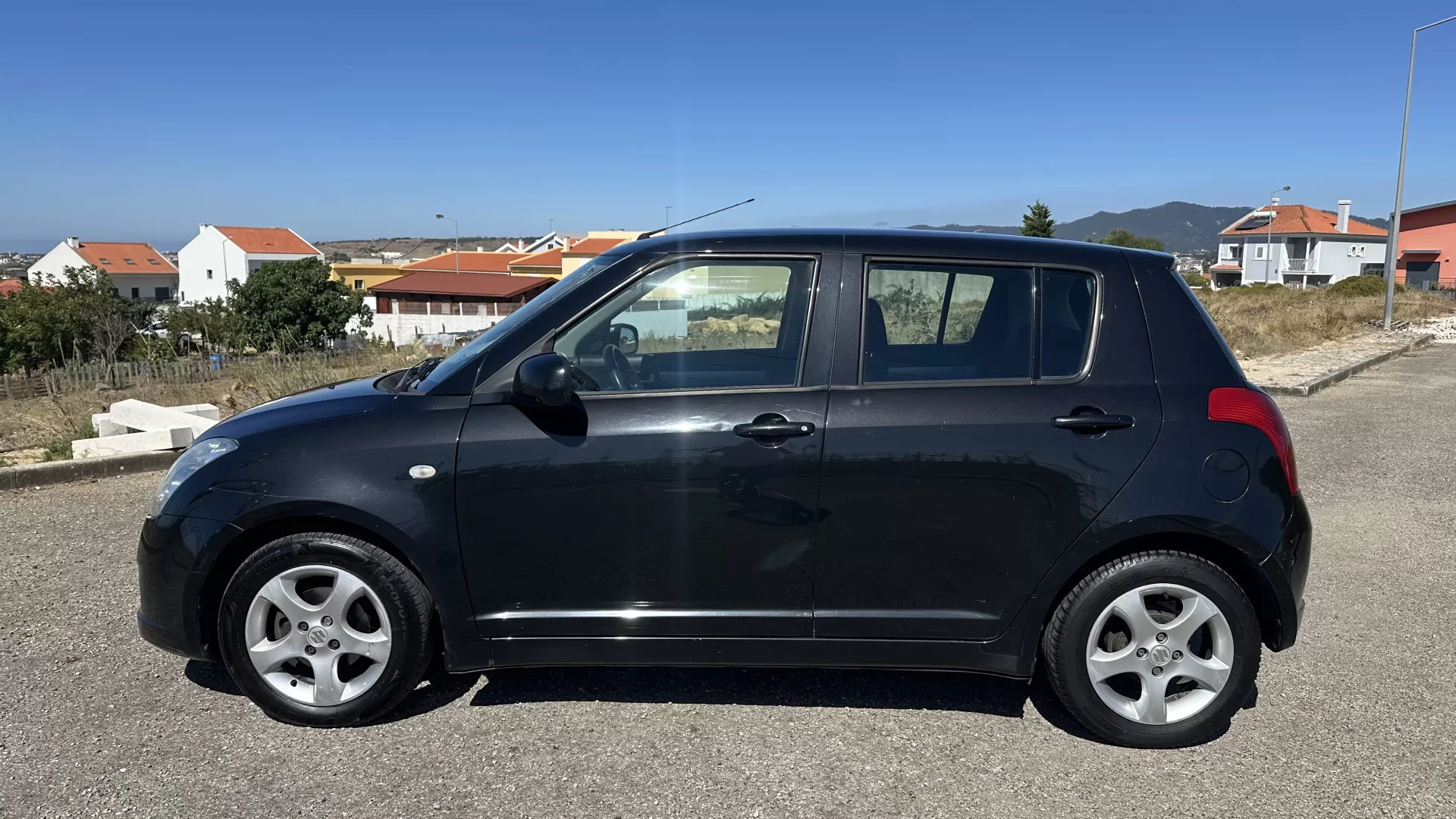 Suzuki Swift 1.3 DDIS - foto 4