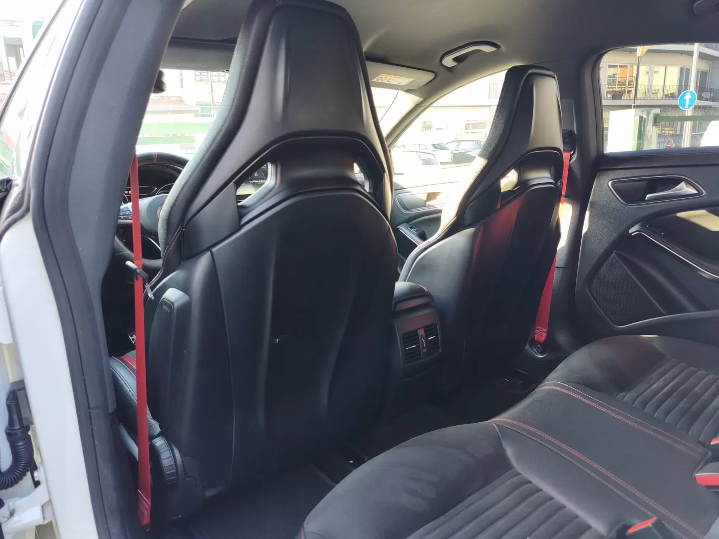 Mercedes-Benz CLA 45 AMG 4Matic 7G-DCT - foto 7