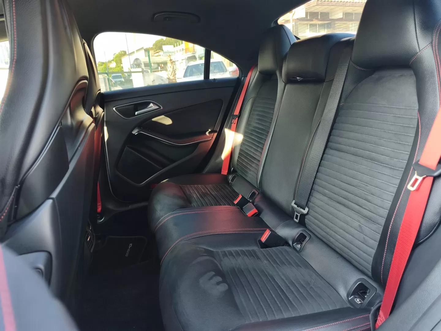 Mercedes-Benz CLA 45 AMG 4Matic 7G-DCT - foto 8